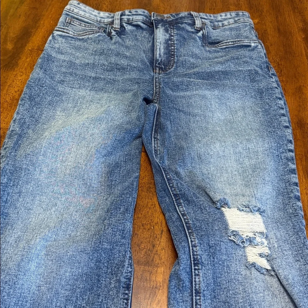 KUT from the Kloth Rachel Fab Ab Distressed Mom Jeans Size 10 High Rise Crop